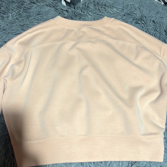 Lululemon - Picture 3 of 4